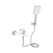 Смеситель для ванны Qtap Presto (c душевым гарнитуром) QTPRE259CRW45579 Chrome/White Смеситель для ванны Qtap Presto (c душевым гарнитуром) QTPRE259CRW45579 Chrome/White